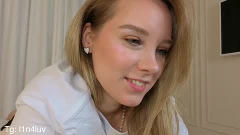 lina online show from November 11, 9:26 pm