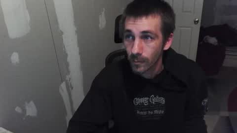 l1v1nth3dr3am online show from September 16, 8:37 am