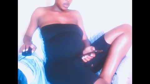 Snapshot of l4_love chatting on October 2, 7:59 am l4_love online show from October 2, 7:59 am