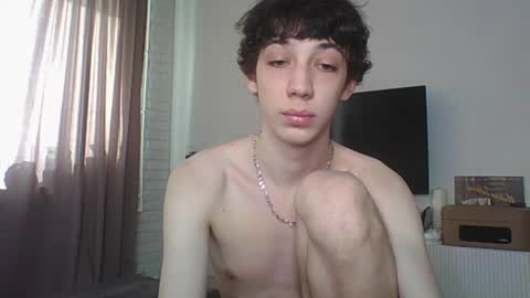 Snapshot of l8199 chatting on February 7, 11:03 am liam online show from February 7, 11:03 am