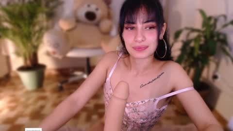 l_e_a online show from February 7, 4:59 am