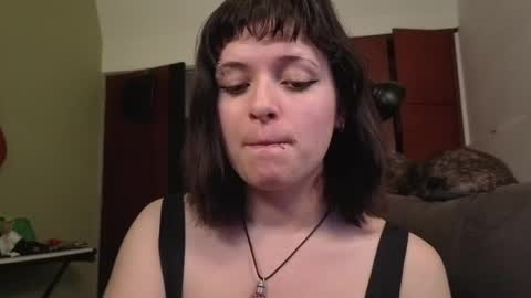 Snapshot of la_femme_fatale_ chatting on May 7, 10:37 pm Hanna FREE ONLYFANS online show from May 7, 10:37 pm