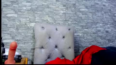 la_indiia online show from February 17, 3:42 pm