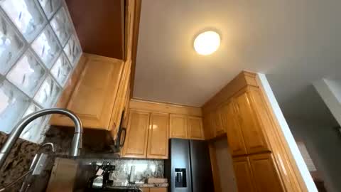 la_lechera_ online show from November 18, 11:15 pm