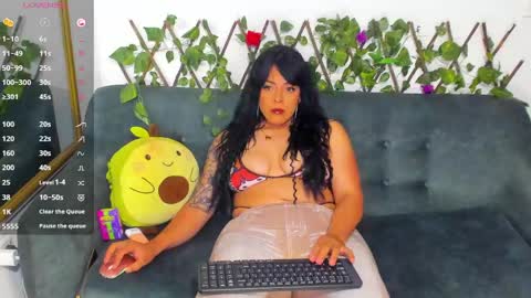 la_saris online show from May 4, 12:39 am