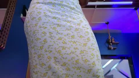 Snapshot of laady_brownn chatting on September 25, 11:58 am Cris online show from September 25, 11:58 am