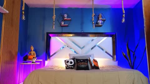 Snapshot of laady_brownn chatting on October 3, 11:40 am Cris online show from October 3, 11:40 am