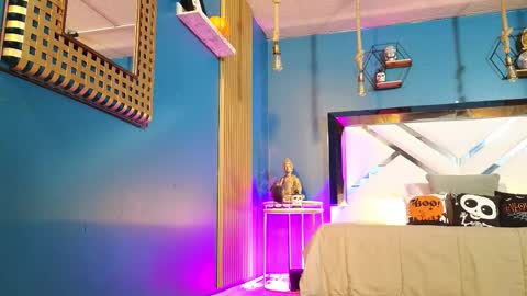 Snapshot of laady_brownn chatting on October 6, 12:02 pm Cris online show from October 6, 12:02 pm