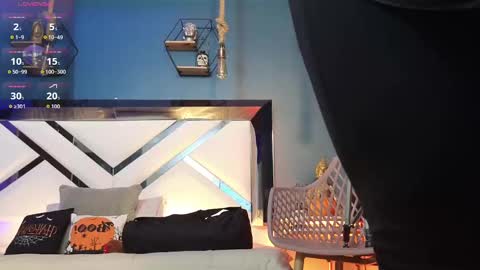 Snapshot of laady_brownn chatting on October 20, 10:59 am Cris online show from October 20, 10:59 am