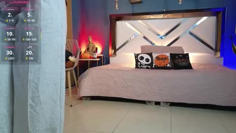 Snapshot of laady_brownn chatting on October 30, 11:00 am Cris online show from October 30, 11:00 am