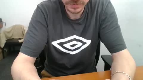 Snapshot of labelette007 chatting on March 18, 10:18 am labelette007 online show from March 18, 10:18 am