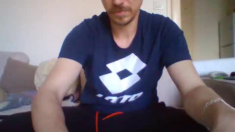 Snapshot of labelette007 chatting on March 28, 5:12 pm labelette007 online show from March 28, 5:12 pm