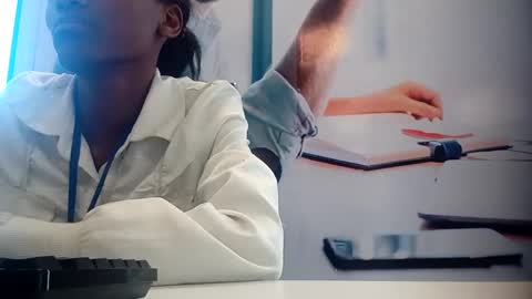 Snapshot of labimbo chatting on March 1, 8:02 am labimbo online show from March 1, 8:02 am