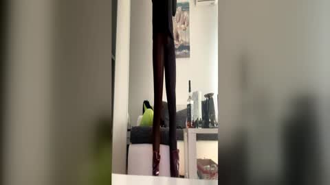 labondage online show from June 21, 7:22 am