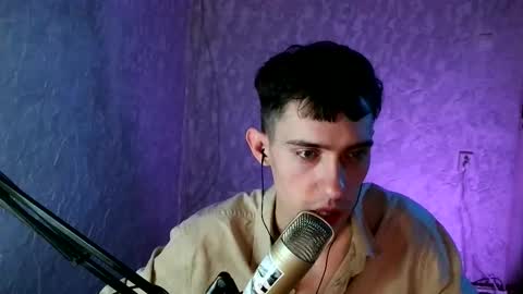 Snapshot of labour_guy chatting on February 22, 1:46 pm Marco online show from February 22, 1:46 pm