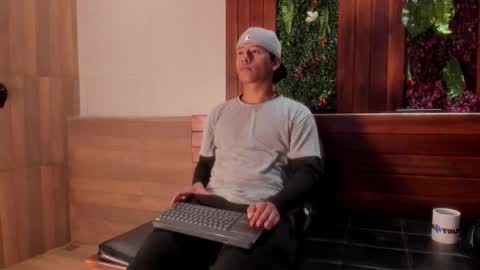 labrinthteasing online show from September 19, 2:29 pm