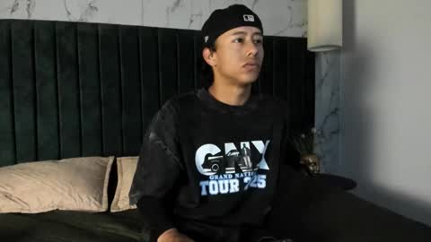 labrinthteasing online show from November 18, 12:20 pm