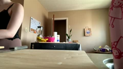 Snapshot of lacedinsin chatting on April 11, 8:13 pm lacedinsin online show from April 11, 8:13 pm
