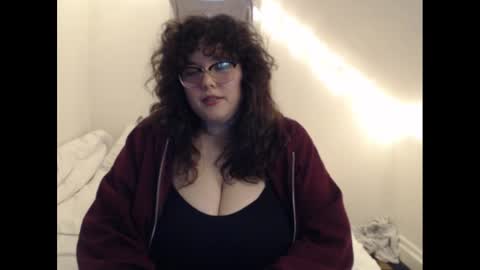 Snapshot of laceyblack42069 chatting on December 19, 7:29 pm Lacey online show from December 19, 7:29 pm
