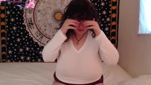 Lacey online show from November 25, 7:36 pm