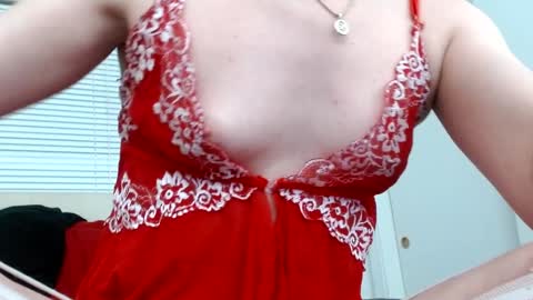 Snapshot of laceyphoenix1 chatting on January 13, 4:50 am Lacey Phoenix online show from January 13, 4:50 am