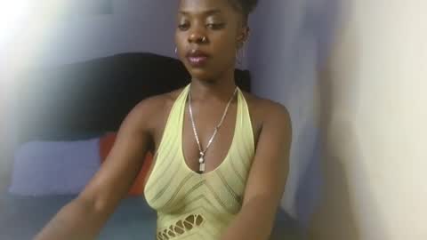 Snapshot of ladasha_montaz chatting on October 16, 6:42 pm ladasha online show from October 16, 6:42 pm