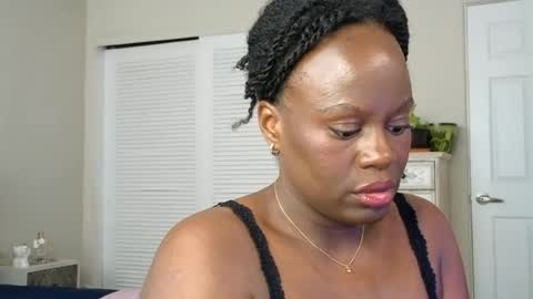 Snapshot of ladiosa_selene chatting on June 27, 8:58 pm La Diosa Selene online show from June 27, 8:58 pm
