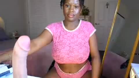 Snapshot of ladiosa_selene chatting on July 14, 2:05 am La Diosa Selene online show from July 14, 2:05 am