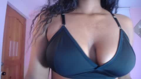 Karla - Instagram   lady karla1 online show from January 5, 7:17 pm