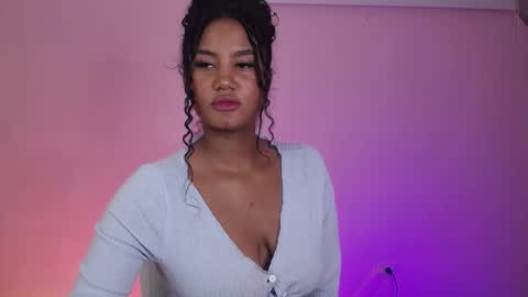Karla - Instagram   lady karla1 online show from February 19, 12:03 am