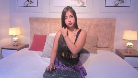 Snapshot of lady_dark__ chatting on February 17, 7:42 pm lady_dark__ online show from February 17, 7:42 pm