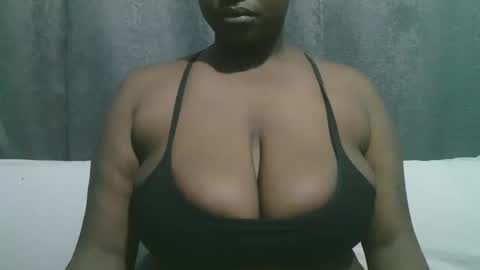 Snapshot of lady_dearra chatting on September 24, 2:04 am lady_dearra online show from September 24, 2:04 am