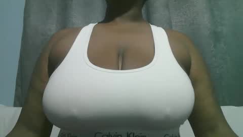 Snapshot of lady_dearra chatting on October 24, 3:36 am lady_dearra online show from October 24, 3:36 am