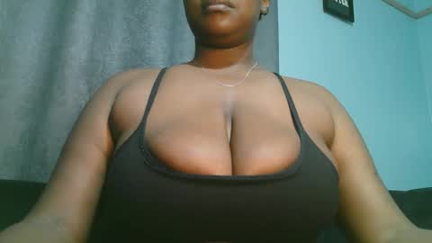 lady_dearra online show from May 6, 1:47 am