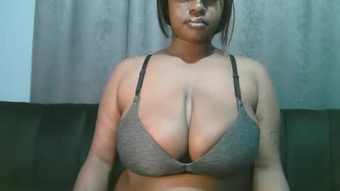 lady_dearra online show from May 19, 3:02 am