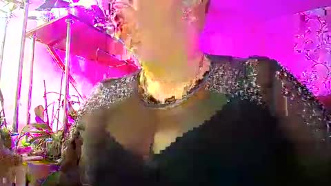 Snapshot of lady_gloria chatting on January 5, 5:51 am Lady Gloria online show from January 5, 5:51 am