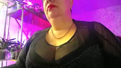 Lady Gloria online show from November 17, 5:35 am