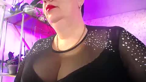 Lady Gloria online show from January 17, 6:40 am