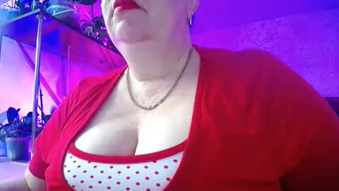 Lady Gloria online show from February 16, 5:25 am