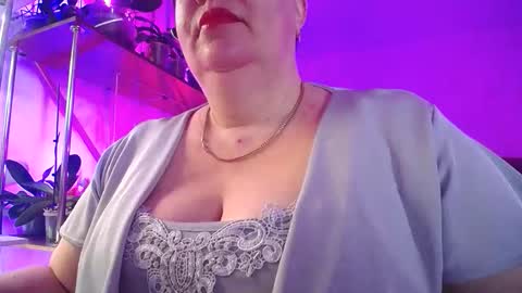 Snapshot of lady_gloria chatting on March 9, 5:22 am Lady Gloria online show from March 9, 5:22 am