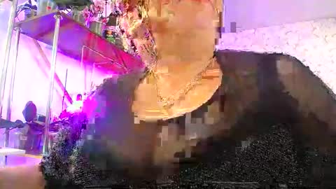 Lady Gloria online show from April 27, 9:18 am
