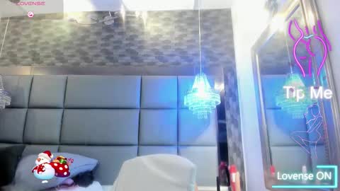    online show from December 3, 7:56 pm