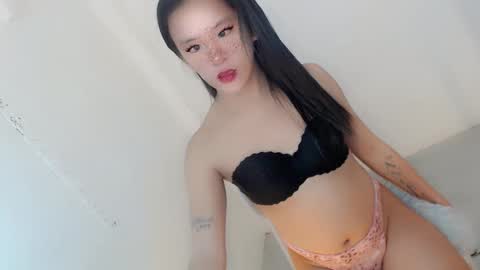 Snapshot of lady_hot_sofiax chatting on March 2, 10:48 pm online show from March 2, 10:48 pm