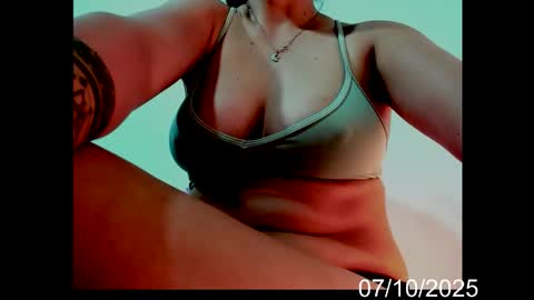 Snapshot of lady_jhana chatting on October 7, 3:42 pm Jhana online show from October 7, 3:42 pm
