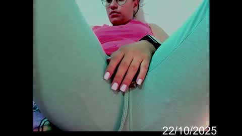 Snapshot of lady_jhana chatting on October 22, 12:05 pm Jhana online show from October 22, 12:05 pm