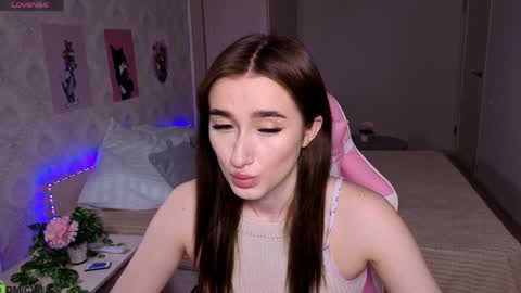 Snapshot of lady_luck18 chatting on April 4, 12:53 am Olivia online show from April 4, 12:53 am