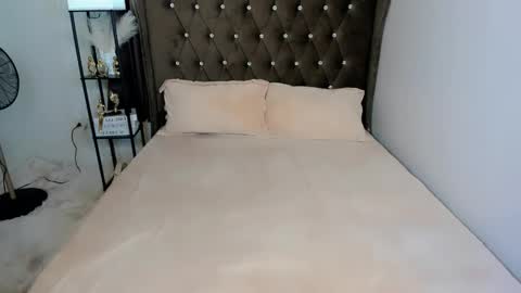 lady_moriseth online show from March 25, 5:24 am