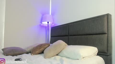    700  1300 -5 online show from January 31, 1:02 pm