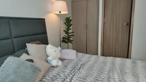    700  1300 -5 online show from February 4, 1:17 pm