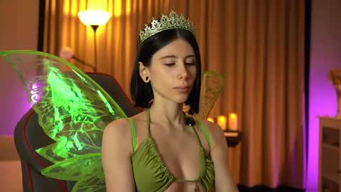 Snapshot of lady_nicolett chatting on March 19, 3:32 am lady_nicolett online show from March 19, 3:32 am